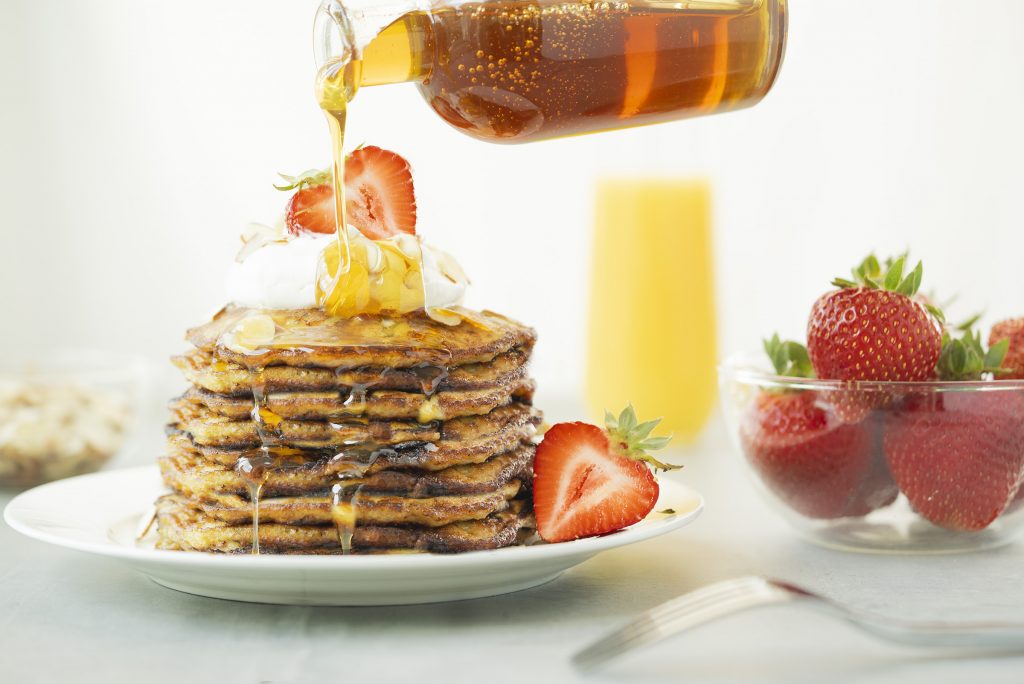 Sweet & Moist Low-Carb Banana Pancakes